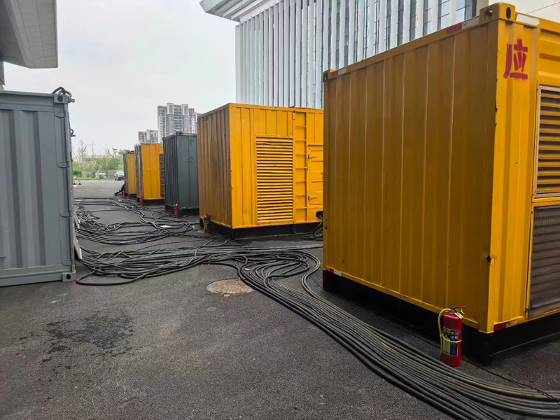 东西湖不同季节柴油发电机组保养有哪些注意事项?